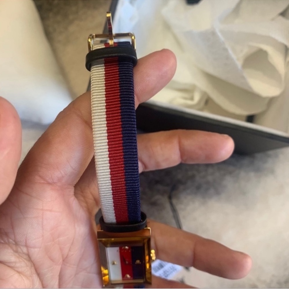 Gucci G- Frame Logo Red White Blue Watch YA147405 - Picture 11 of 15
